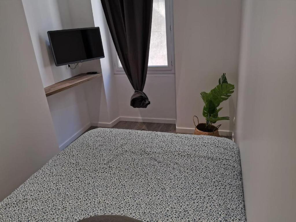 Au Coeur Du Vieux Port - Le Quai Bourgeois Apartment Marseille Luaran gambar